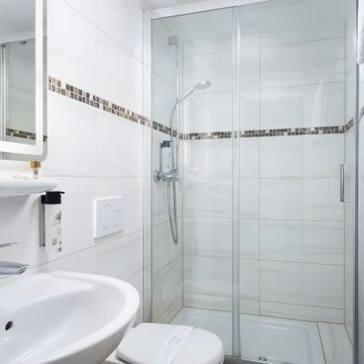 f9cc257b-2e07-48a7-ae70-460c3e39c723