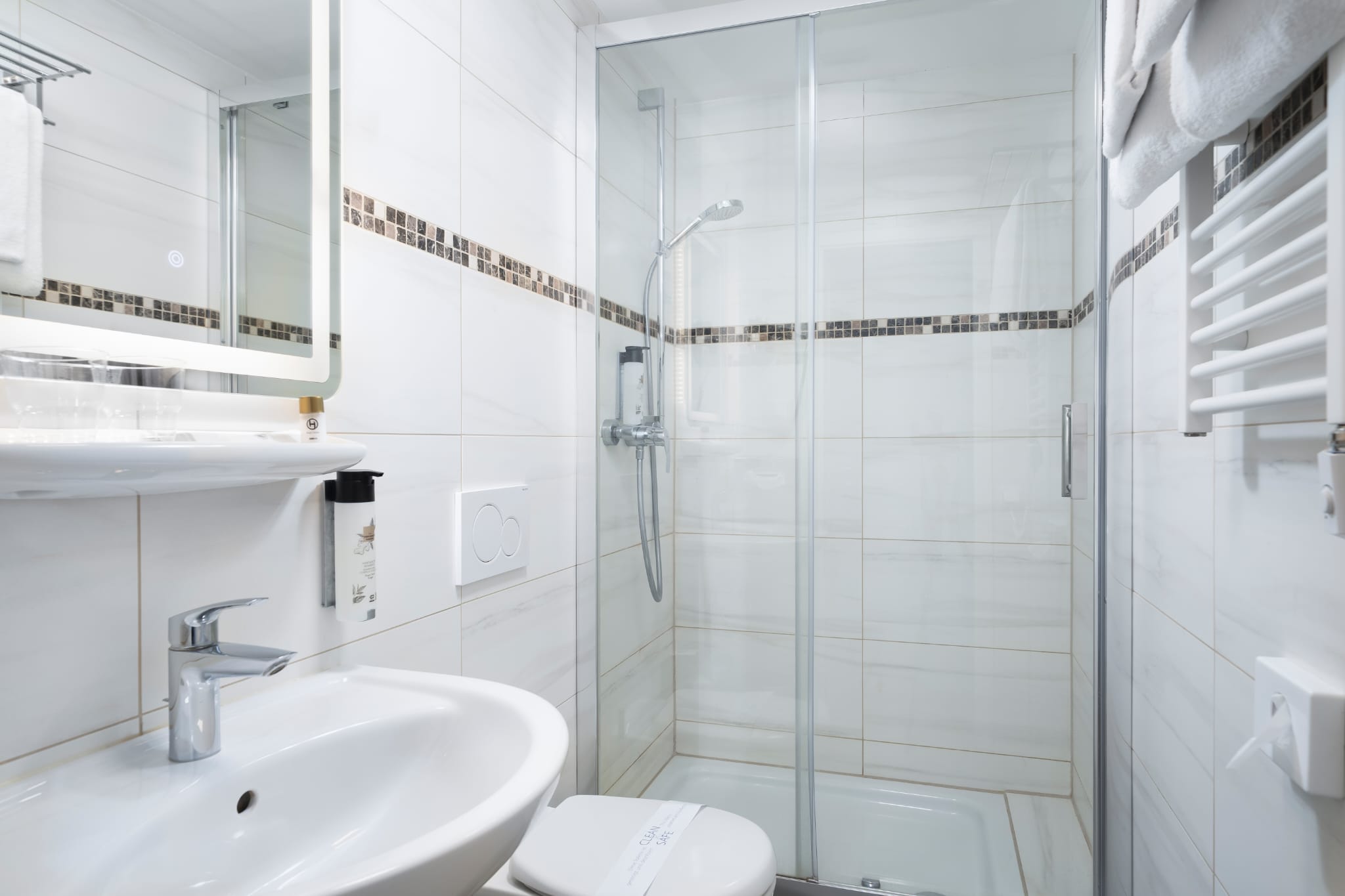 f9cc257b-2e07-48a7-ae70-460c3e39c723